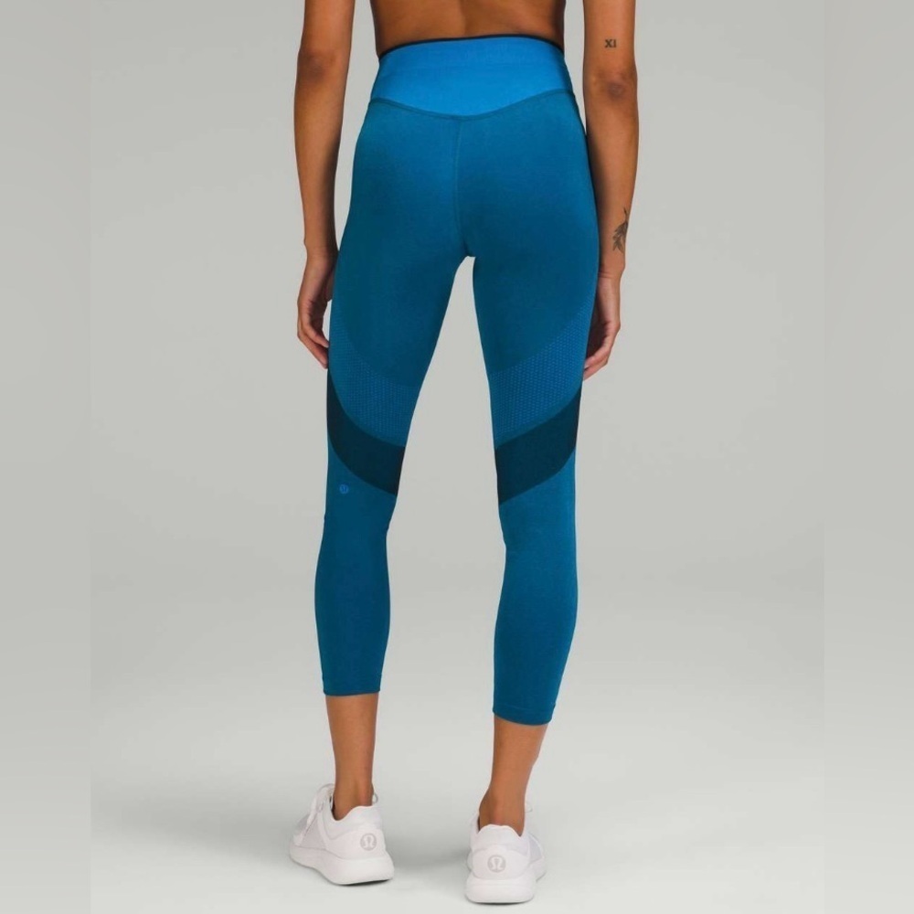 Lululemon Seamless Mesh High-Rise Training Tight Legging  25” Poolside Blue Sz 8